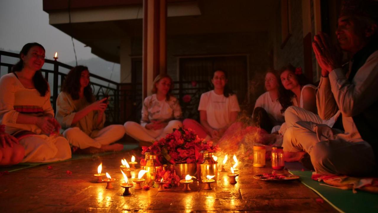 Green Hills Yoga Retreat โพคารา ภายนอก รูปภาพ