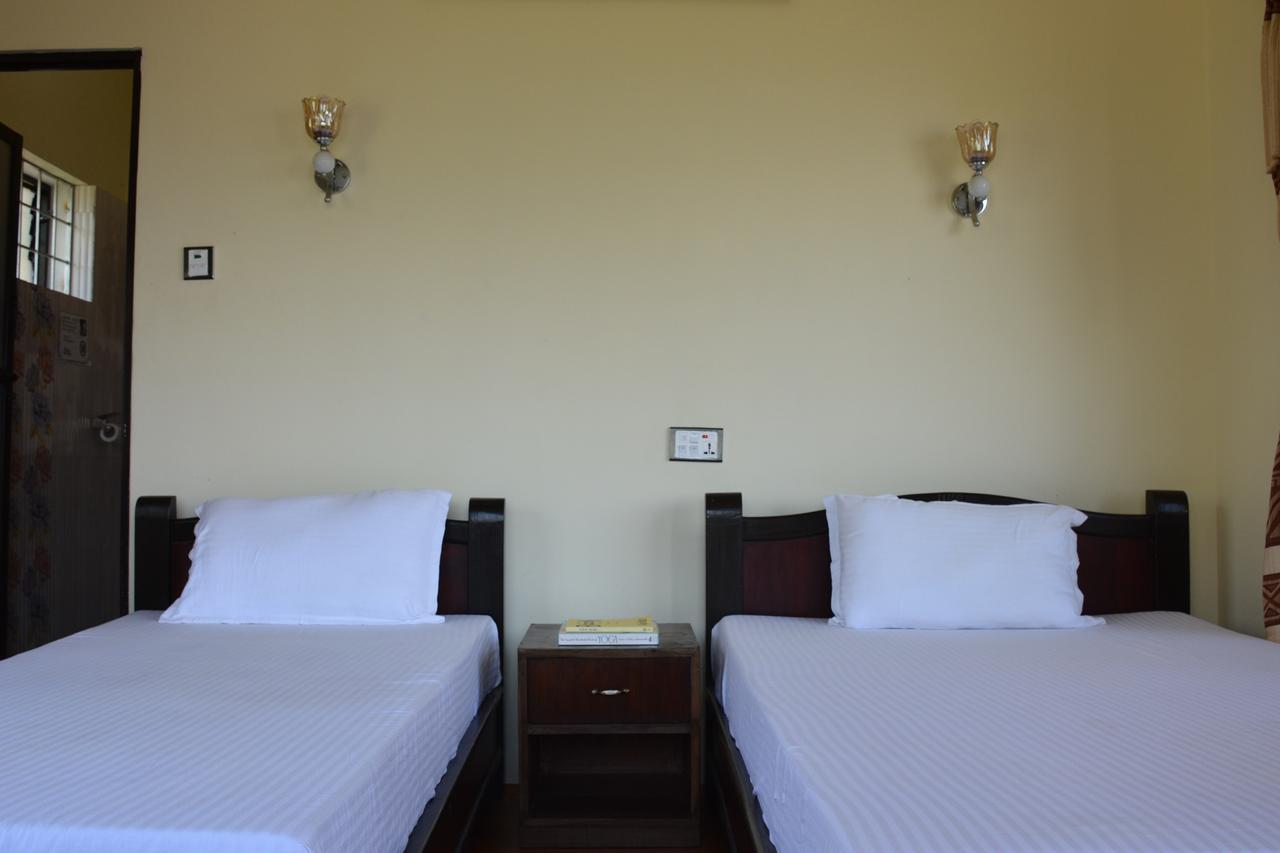 Green Hills Yoga Retreat โพคารา ภายนอก รูปภาพ